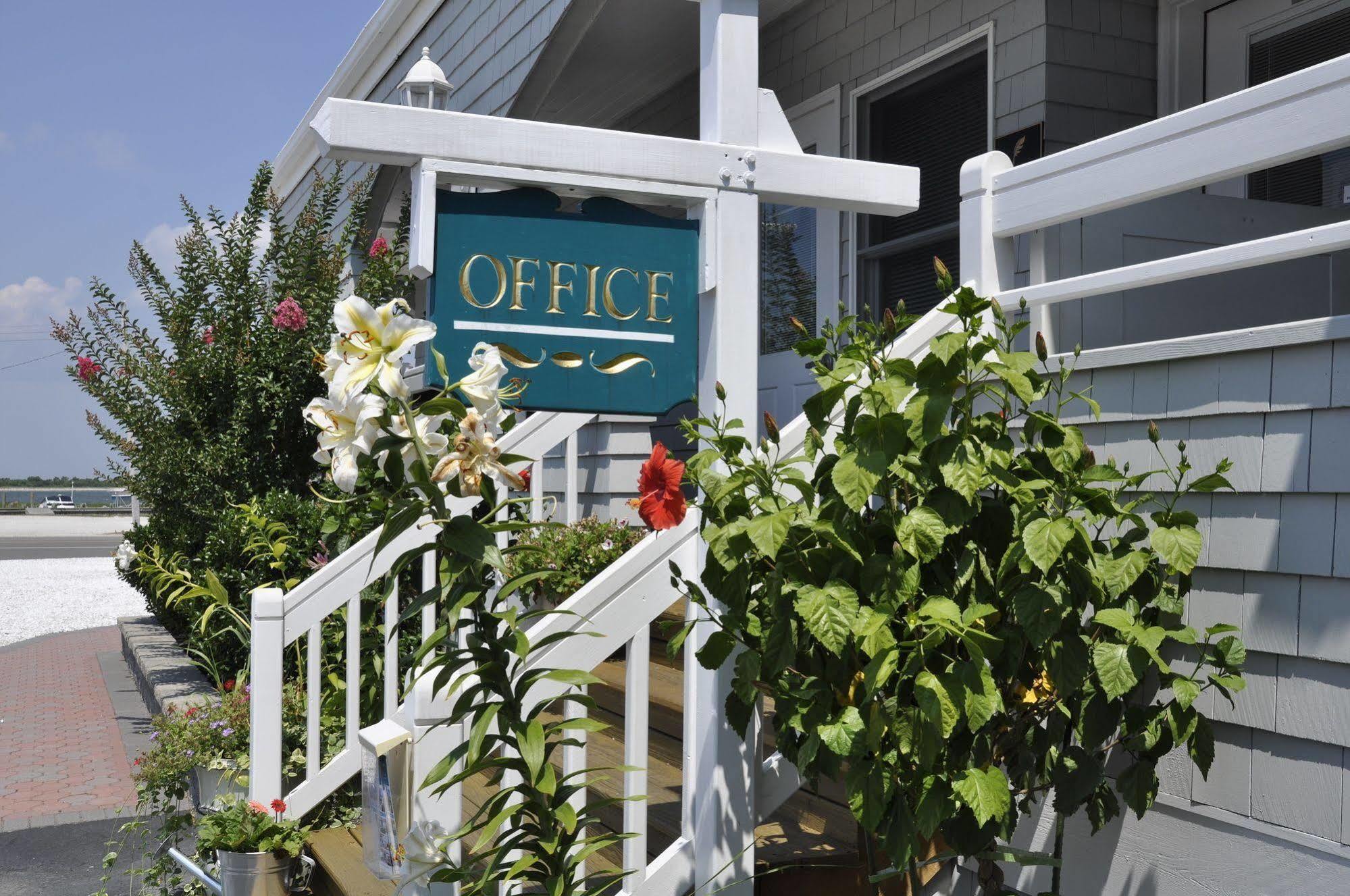 Sand Castle Bed And Breakfast Barnegat Light Exterior photo