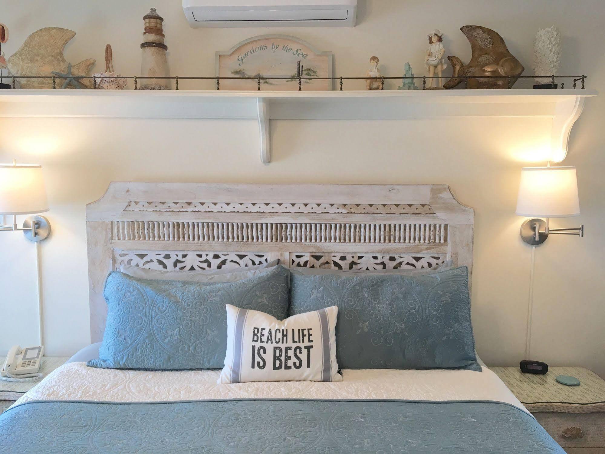 Sand Castle Bed And Breakfast Barnegat Light Exterior photo